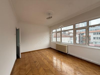 Lise Caddesine Cephe 3+1 Asansörlü Manzaralı Kiralık Daire