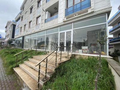 Blue Yatırım'dan E5 Karayoluna Yakın Satılık Depolu Dükkan !!