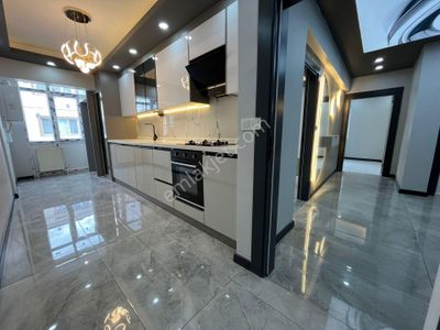 Sincan Plevne Mah'de 3+1 Full+full Yapılı Ara Katta Güney-doğu Cephe Satılık Daire