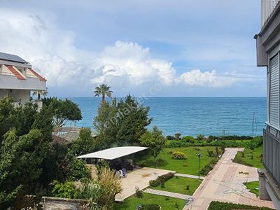 Kemer'de Denize Sıfır Sitede Deniz Manzaralı Eşyalı Kiralık 2+1 Daire