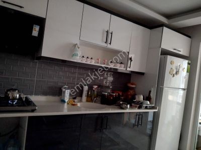 Yılmaz Gayrimenkulden Asansorlu 2 Yıllık Kacırılmayacak 3+1 Fırsat Dairesi