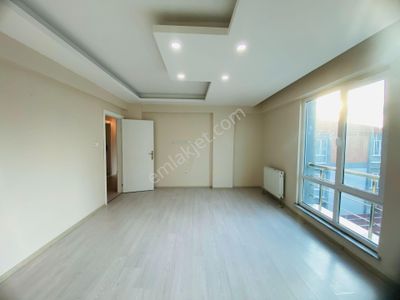 Güven'den Kapaklı'da Caddeye Yakın,kombili,arakat 2+1 Daire