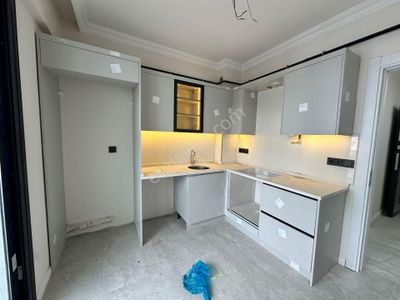 Muradıye Mahallesi Satılık Site İçi 2+1 85m2 M2 4 Katlının 4 Katı Yerden Isıtma Sıfır Full