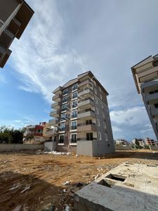 Usta Gayrimenkul'den Satılık 2+1 Havuzlu Sitede Sıfır Daire