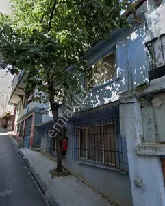 Yeşilyayla Mahallesinde Caddeye 50 Metre 2 Katlı Müstakil Ev