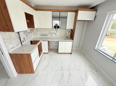 Örencik'de Satılık İskanlı Arakat Açık Cephe 3+1 Daire