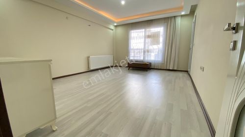 Acill Buca Ufuk Mah.de Y.kemer Meydan Yakını 3+1 120m2 Ayrı Mutfak Yeni Binada Satılık Daire