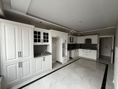 Amazon'dan Tekzen Civarında Ana Yol Üzeri 5+1 Lüx Satlık Daire