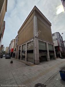 Mecidiye De 700 M² Kiralık Dükkan Magaza