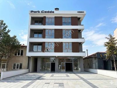 Remax Dem'den Ana Cadde Üzeri Satılık İş Yeri