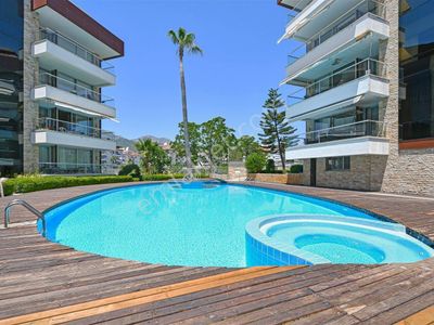 Alanya / Oba – Ayrı Mutfaklı 3+1 Lüks Daire – Vatandaşlığa Uygun