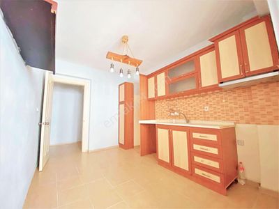 Gültaş Emlaktan Akçay Altınkumda Satılık 2+1 Ayrı Mutfak Ara Kat Daire