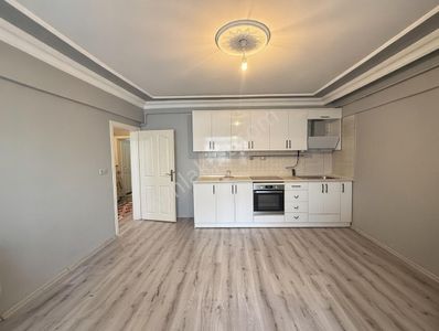 Hastaneye 200 Metre Mesafede Ara Kat Mutfak Ayrı 2+1 Kiralık
