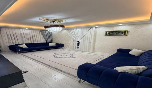 Bağlarbaşı Metro Durağına Yakın Orta Kat Bağımsız Estetik Yapılı