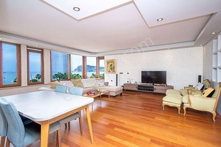 Alanya Oba Deniz Kale Ve Dağ Manzaralı 3+1 Satılık Daire – Vatandaşlığa Uygun