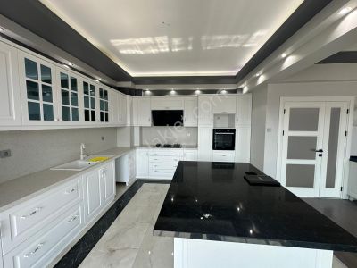 Irmak Emlak- Bağlıca Mermeroğlu Caddesine Yakın 6+1 Teras Daire