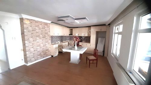 Erdem Emlak Ofisinden İlkadım / Cedit / Liman Mah Satılık 225m2 Daire