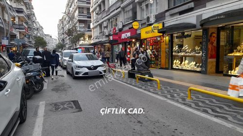 Erdem Emlak Ofisinden Çiftlik Te Kiralık 30 M2 Wc Li Dükkan