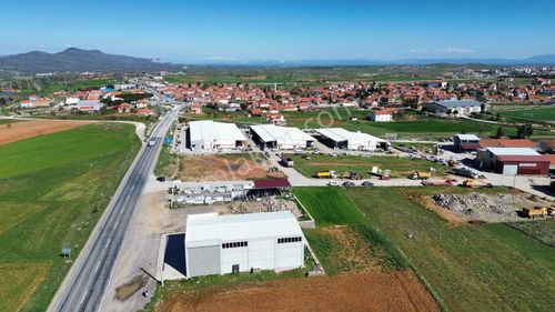Uşak Eşme Sanayi Sitesinde Çok Amaçlı 80 M2 Satılık İş Yeri