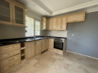 Alanya Mahmutlar’da Havuzlu Site İçinde Geniş 2+1 Kiralık Daire