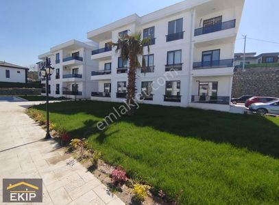 Sapanca Ünlücede Havuzlu Ön Cephe Çift Balkonlu Satılık 3+1