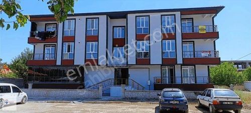 Remax Dem'den Halitpaşa'da Önü Açık Ara Kat 3+1 Kiralık Daire