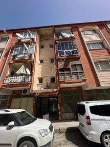 İnal Emlak'tan Özgür Mahallesinde Satılık 3+1 Daire