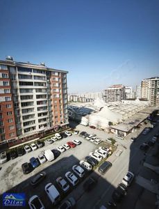 Dilan Gyo'dan Kiralık 2+1 Boş Daire Metrobüse Yakın Merkezdee