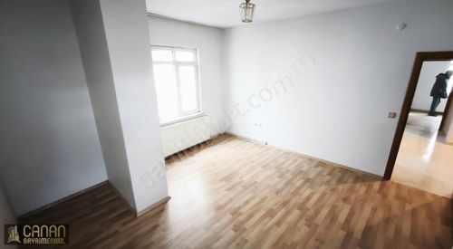 Pendik Daire Ortaokul Karşısı Ş.fethide Kiralık 3+1