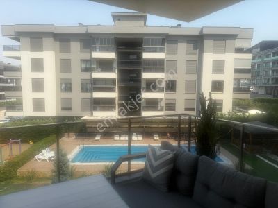 Site İçinde, Ultra Lüks Dekorasyonlu, Havuz Cepheli Eşsiz Fırsat!