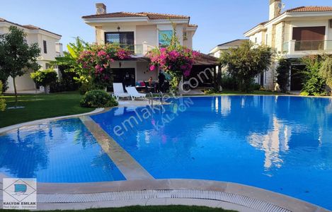 Kalyon'dan Alaçatı Göbene De Satılık Site İçi Villa