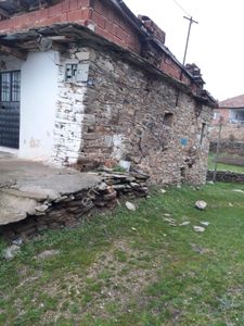 Taş Yapı Köy Evi Ve Bahçesi