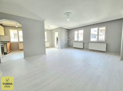 K.yaka Alaybey Sahil Yakını D.gazlı Çift Cephe Köşe 3+1 145m2