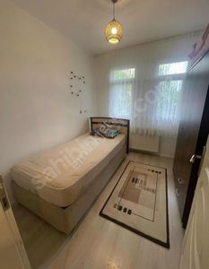 Araklı Merkezde Müstakil Tapulu Çevresi Geniş Sakin Temiz Ferah Ev