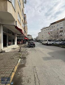 İşlek Cadde Üzerinde Kiralık Depolu Dükkan