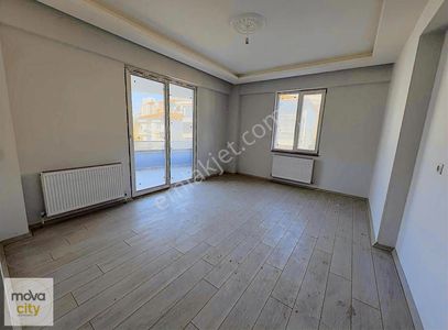 İpek Taksi Civarı 3+1 Köşe Başı Satılık Daire