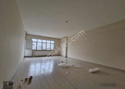 Yayla Çamlık Cadde Civarı Satılık 3+1 Daire | 138 M² Geniş Daire