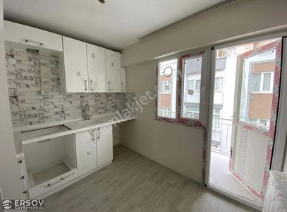 Ersoy'dan Yarhasanlar Mahallesi 2+1 Kapalı Mutfak