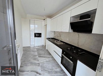 Kartal Cumhuriyet Mah.3+1 İskanlı Ultra Lüxs Daire