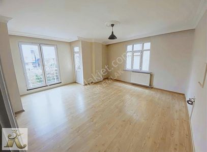 3k Emlak'tan Gazi Mahsatılık 100m2 Çift Balkonlu Ara Kat Daire