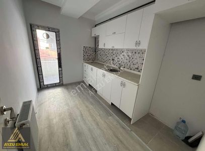 Arzu Emlaktan 2+1 Asansörlü Balkonlu Satılık Daire