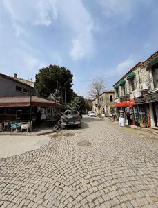 Yenifoça Merkez'de Devren Kiralık Pet Şhop