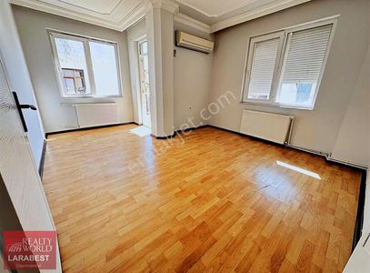 Atatürk Mah.doğalgazlı Katta 2+1 Ayrı Mutfaklı Satılık Daire