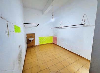 Cadde Üzerinde Satılık Dükkan Takasa Açık