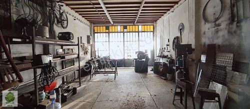 Acil Satılık Çeşme Sanayisinde 2 Katlı İş Yeri / 2+1 Yaşam Alanı