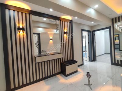 Yılmaz Gayrımenkulden Ultra Lüks Ful Yapılı Ara Kat Ön Cephe Sahane Daıre