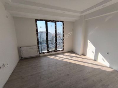 Yenibosna Çobançesme Mh 2+1 5.kat Satılık