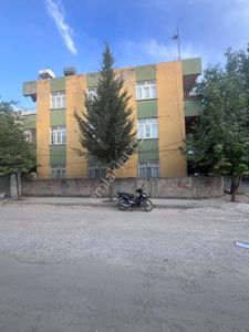 Adıyaman Sümerevler'de Satılık 389m2 Arsalı 3 Katlı Müstakil Ev