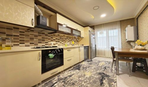 Vadi'den Karakaya'da Bulvar Yakını-full Yapılı-kök Tapu 3+1 !