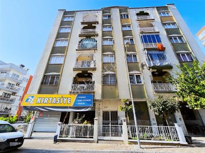 Aydın Efeler Mahallesi Atatürk Bulvarı'nda Satılık 3+1 Daire